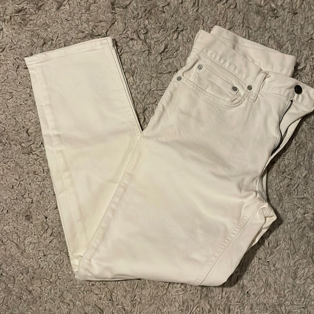 White Old Navy jeans